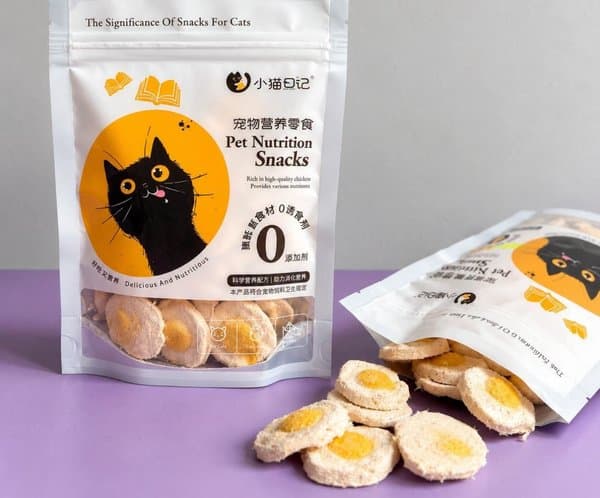 Freeze Dried Poached Egg with Chicken Breast, Egg Yolk & Goat Milk Treat for Cats & Dogs 50g